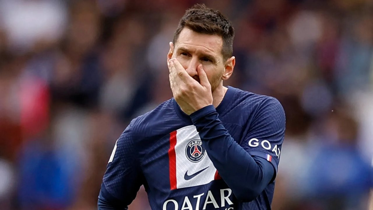 PSG, Lionel Messi'yi iki hafta kadro dışı bıraktı