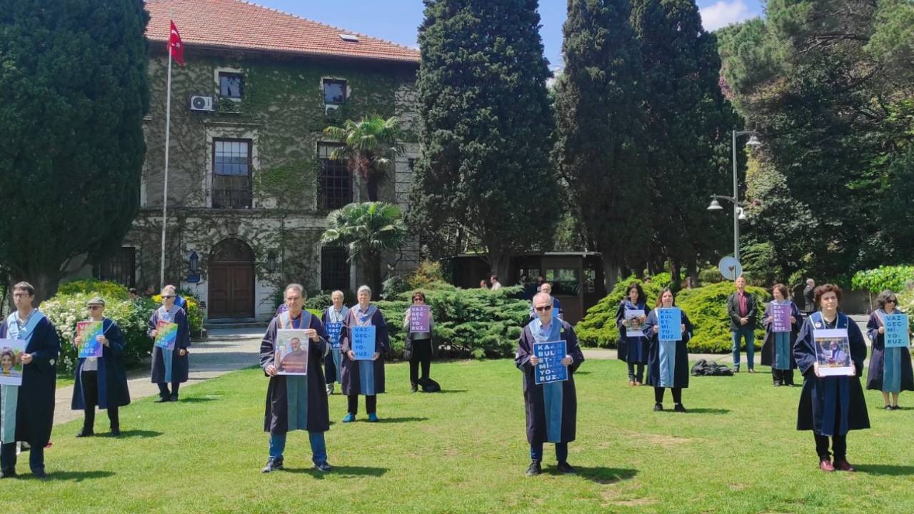 Boğaziçili akademisyenler 581'inci kez rektörlüğe sırtını döndü