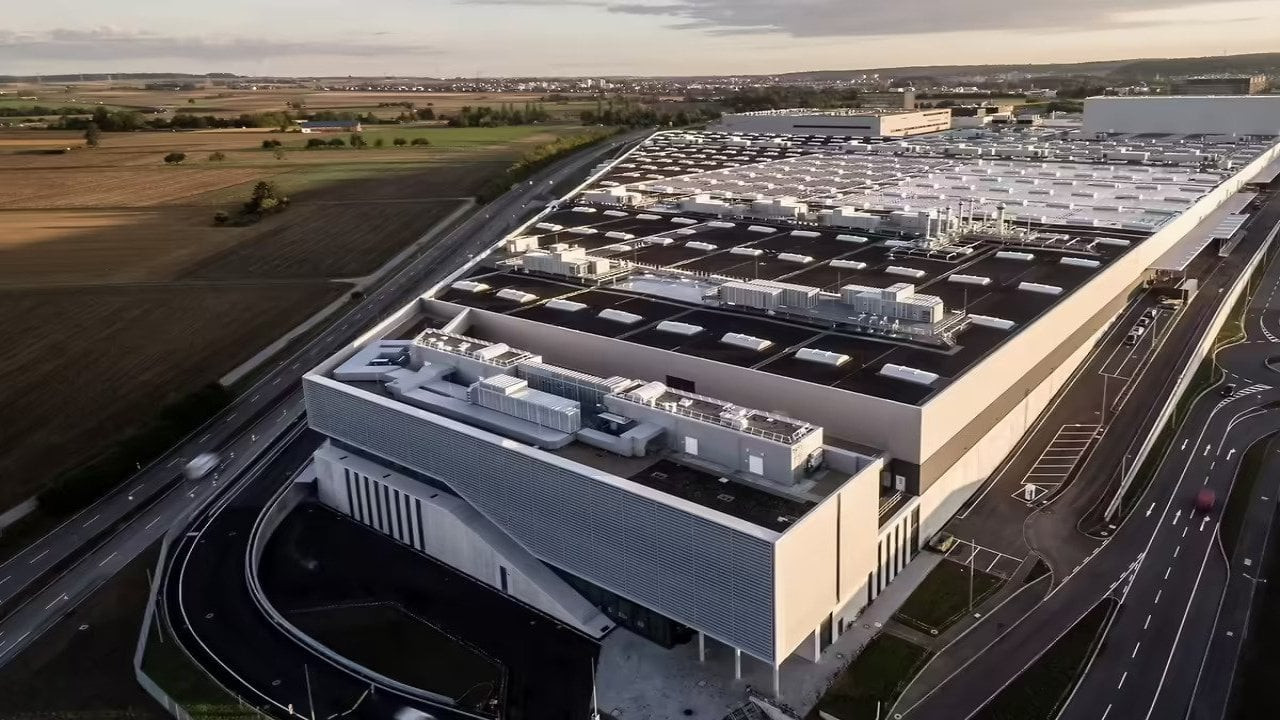 Almanya'da Mercedes fabrikasında saldırı: İki Türkiyeli işçi öldü