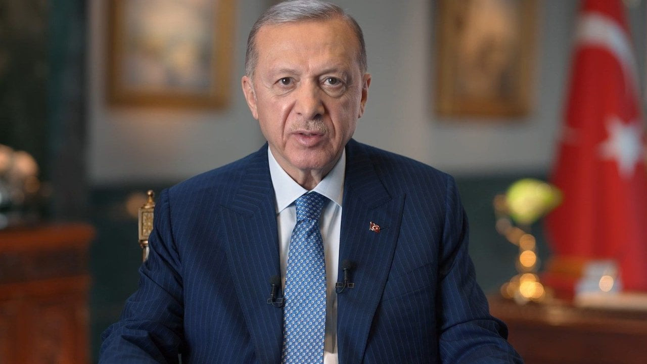 Erdoğan oy kullandığı sandıktan birinci çıktı