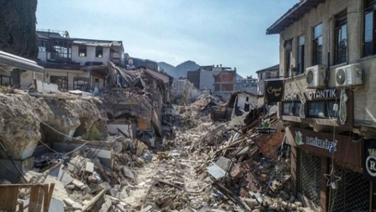 TÜBAKKOM deprem bölgesindeki kadınlarla konuştu: 'Korunaksız hissediyorlar'