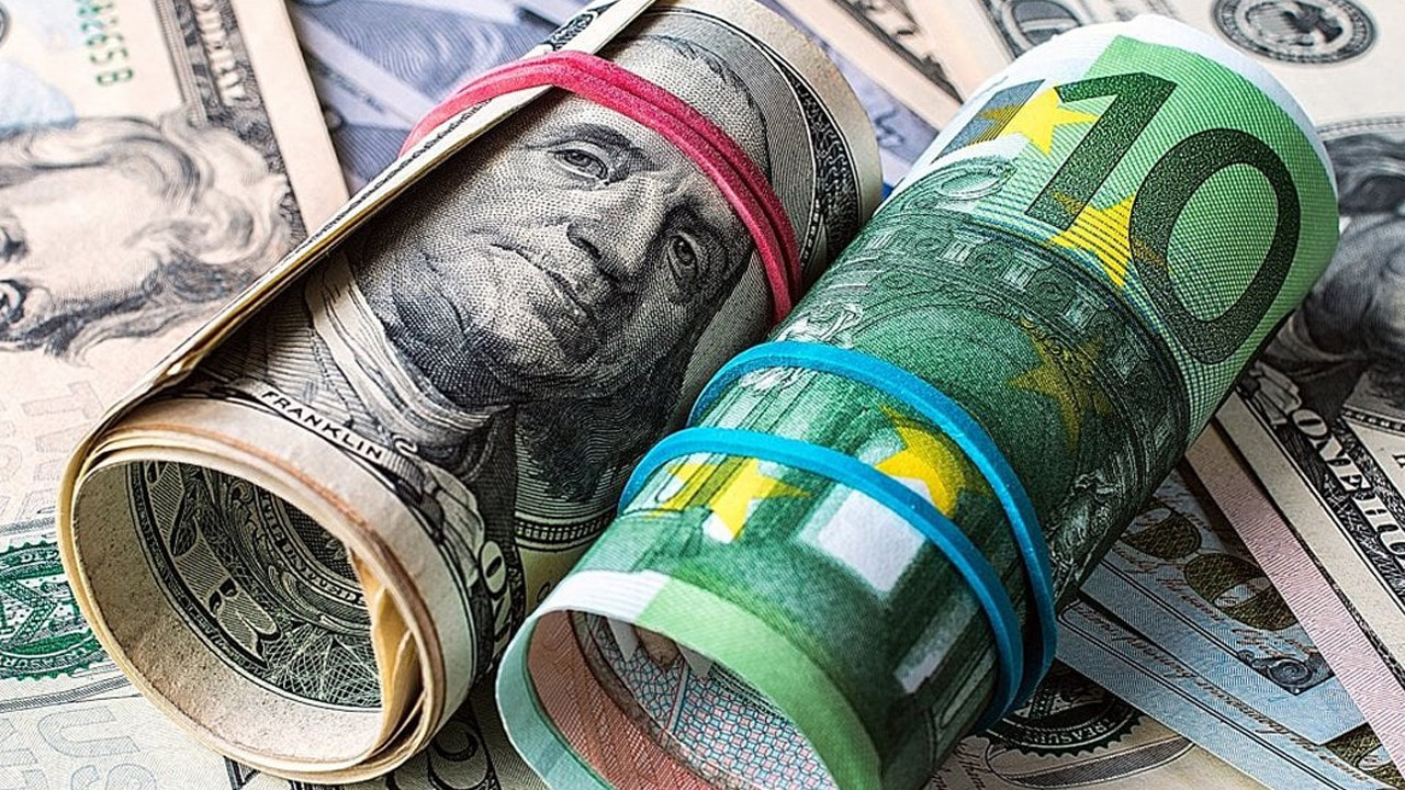 Dolar ve euro haftaya rekor fiyatla başladı