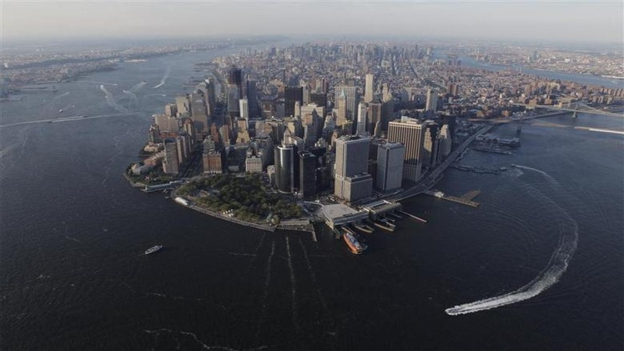 New York kenti gökdelenlerin ağırlığı yüzünden batıyor