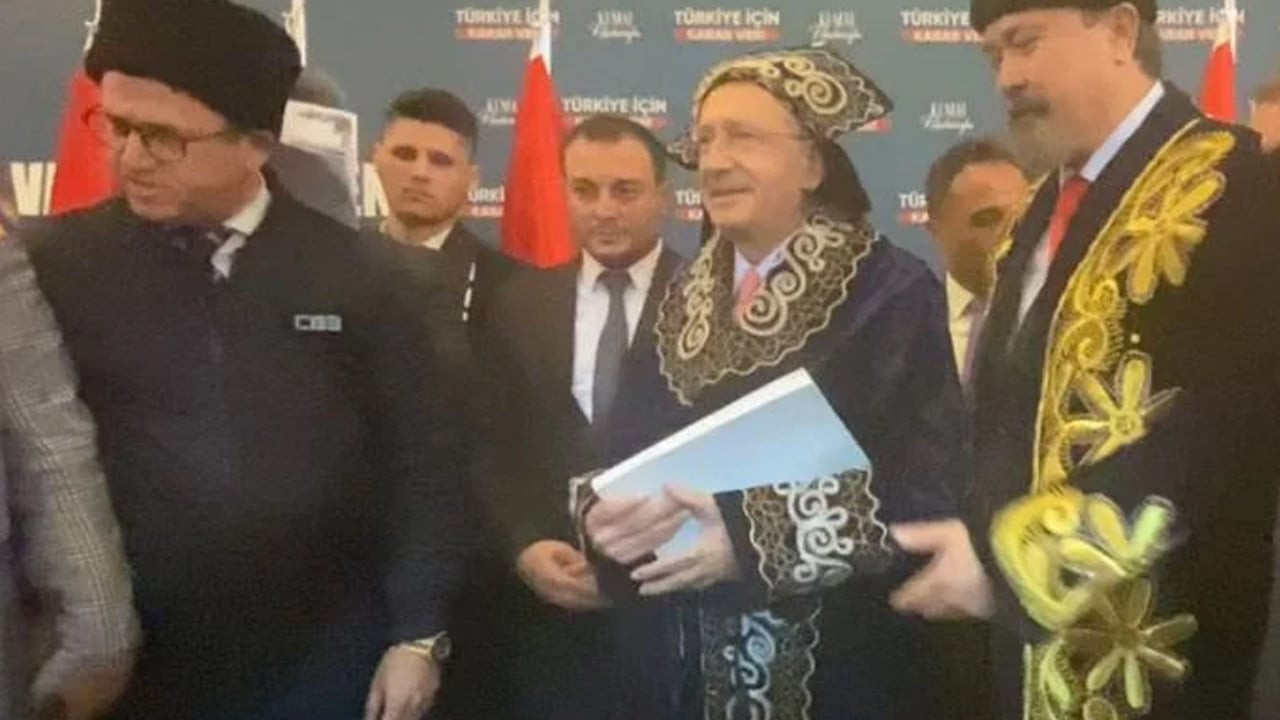 Kılıçdaroğlu, eski Ülkü Ocakları başkanları ile buluştu: Görüşme basına kapalı gerçekleşti