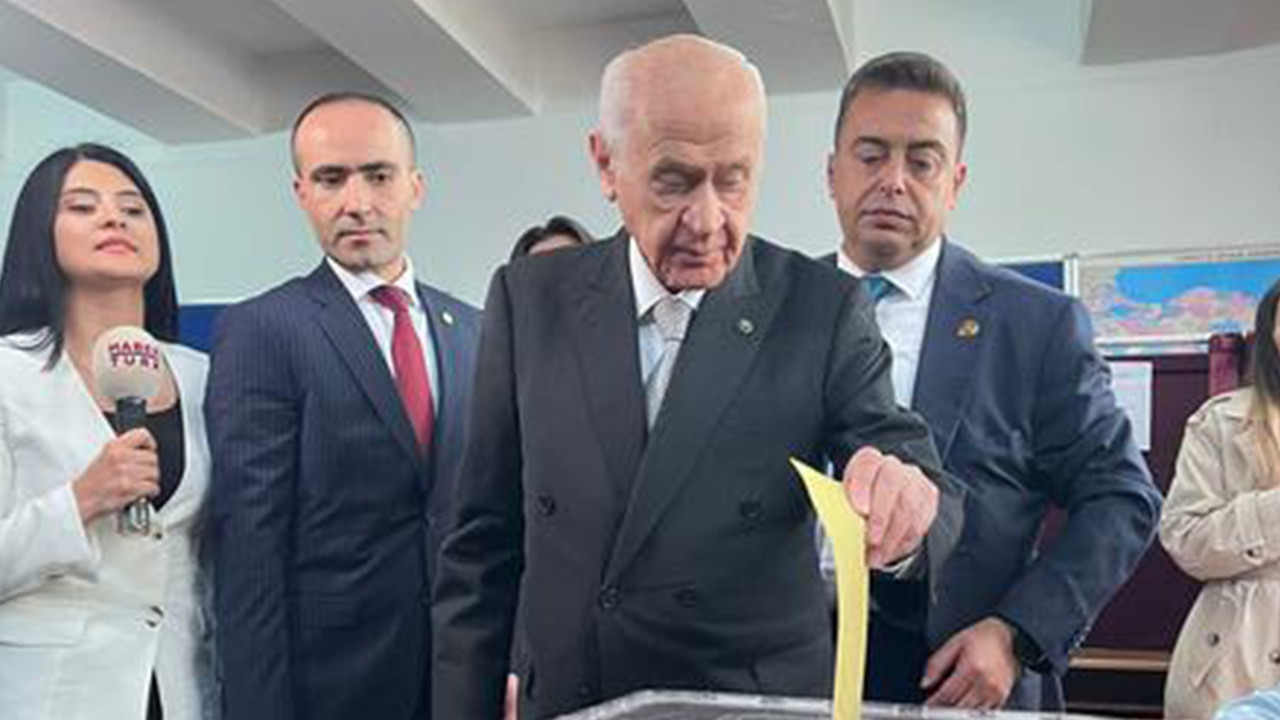 Bahçeli'nin oy kullandığı sandıktan Kılıçdaroğlu birinci çıktı