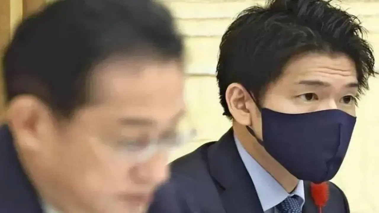 Japonya Başbakanı'nın oğlu sekreterlik görevinden kovuldu: Babasının resmi konutunda parti vermişti