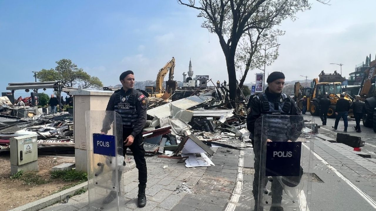 İdare Mahkemesi, Üsküdar'daki kaçak yapıların yıkılması işlemini durdurdu