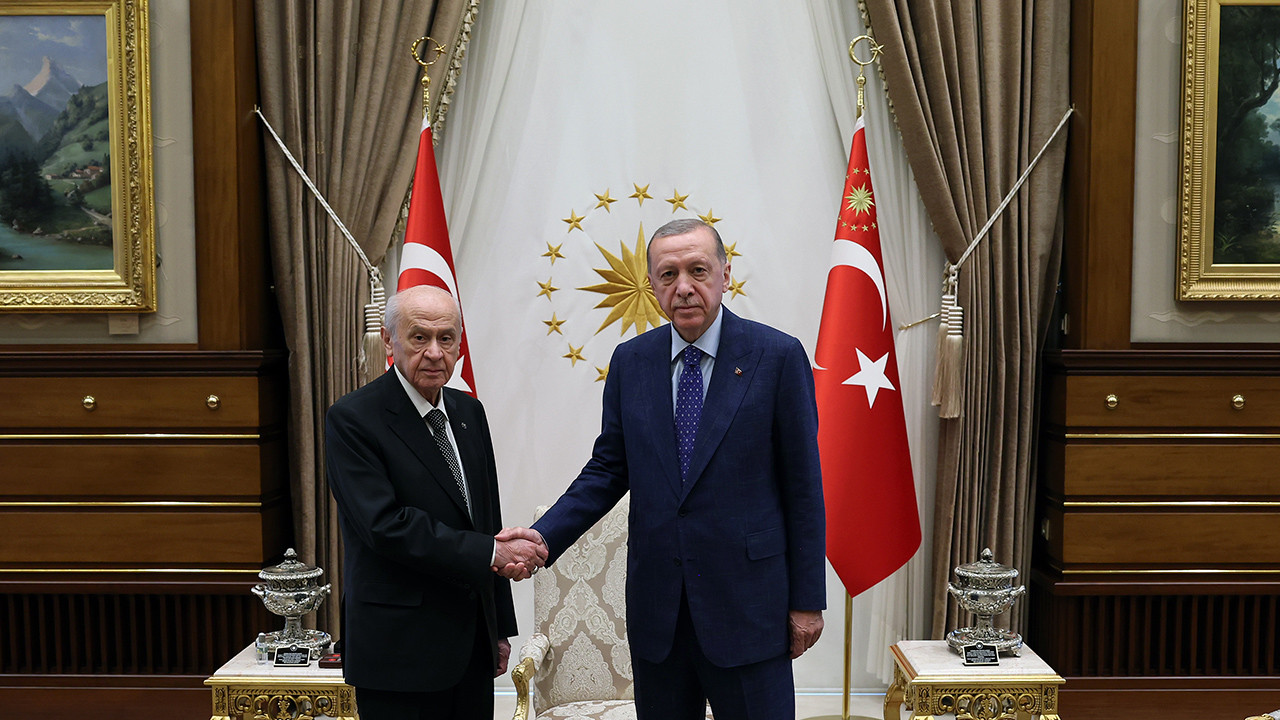 Erdoğan, Bahçeli ile bir araya geldi