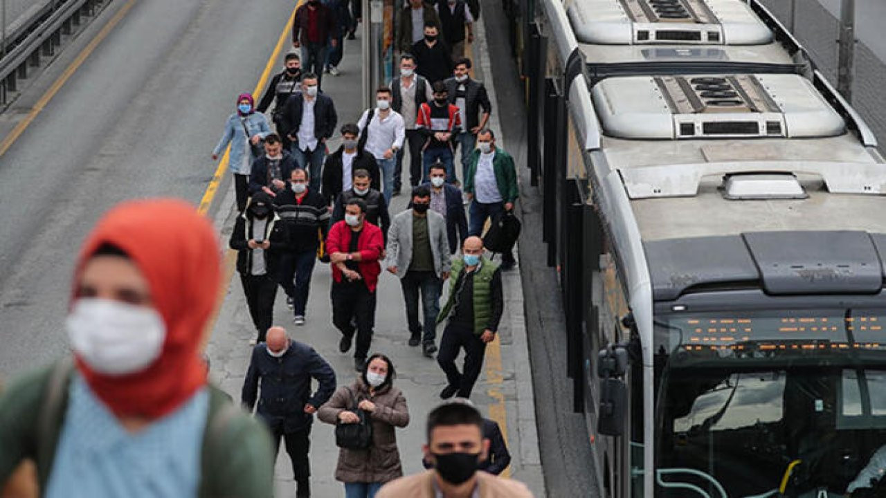 İstanbul’da metrobüs kullanan her 10 kadından dokuzu güvenlik önlemlerini yetersiz buluyor