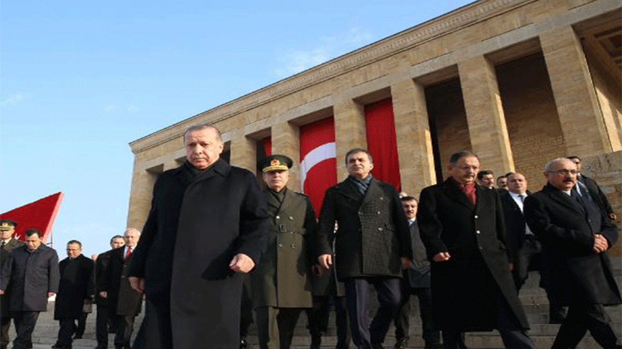 'Atatürk'ü ruhu faşist, söylemi Marksist çevrelere bırakacak değiliz'