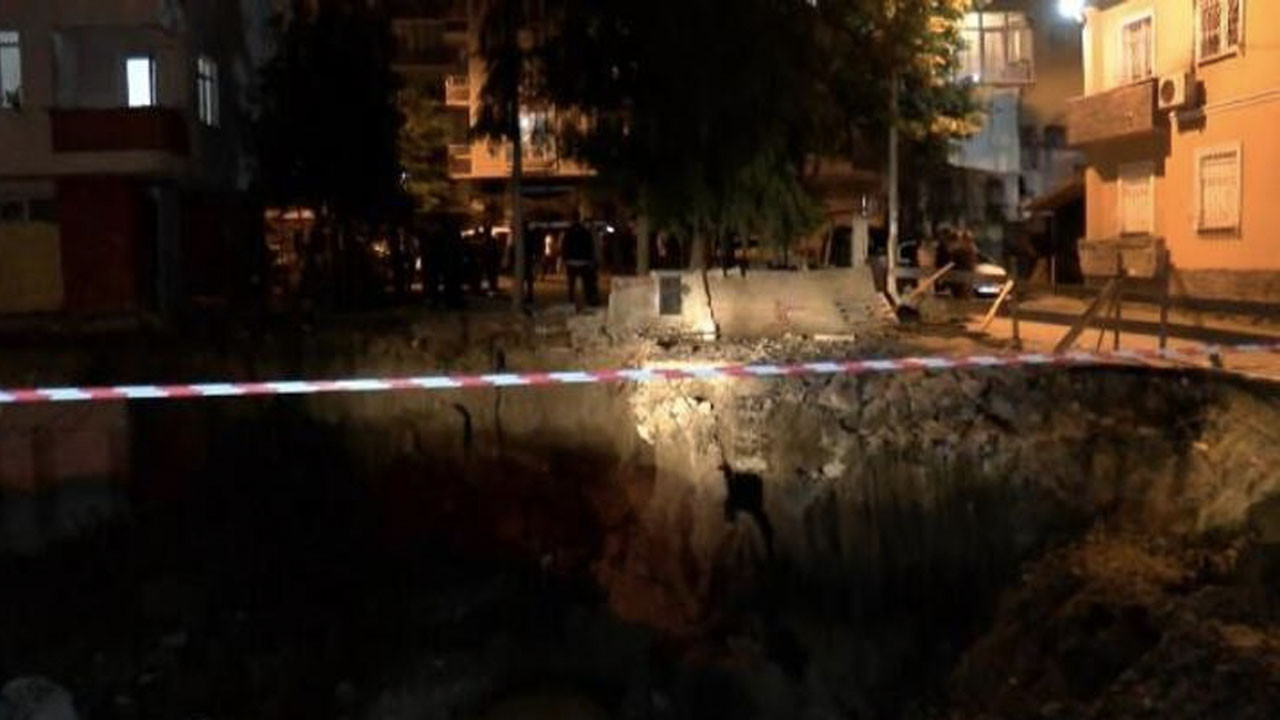 Bağcılar'da inşaat alanında toprak kaydı, 6 katlı bina tahliye edildi