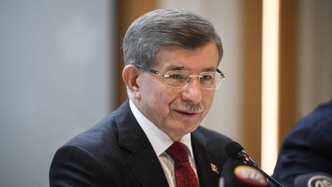 Ahmet Davutoğlu: İktidar doğru bir şey yaparsa destekleriz