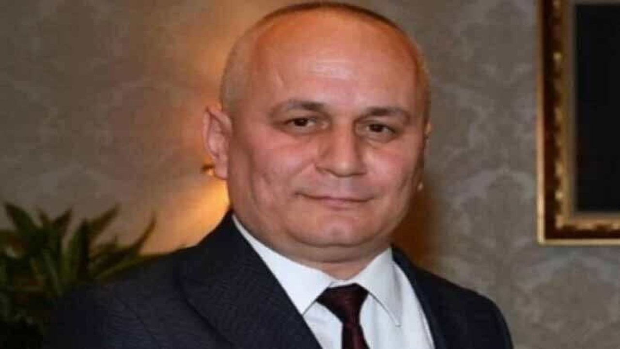 İlahiyatçı Cemil Kılıç’a sopayla saldıran kişi, evinin önüne gelip hakaret yağdırdı