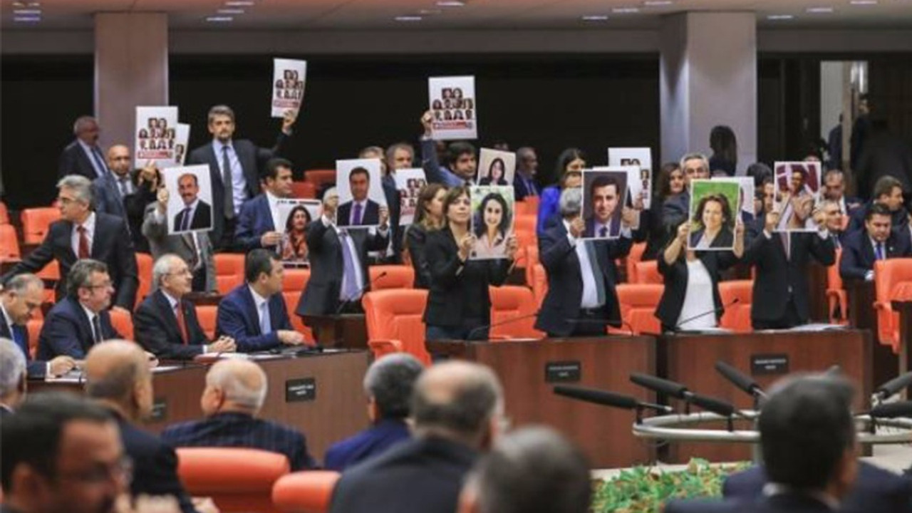 'HDP’liler iktidara muhalefetleri nedeniyle tutuklanıyor'