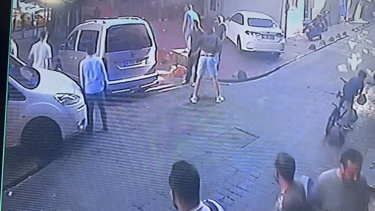 Rus turisti Taksim'de bıçaklayarak öldürdüler