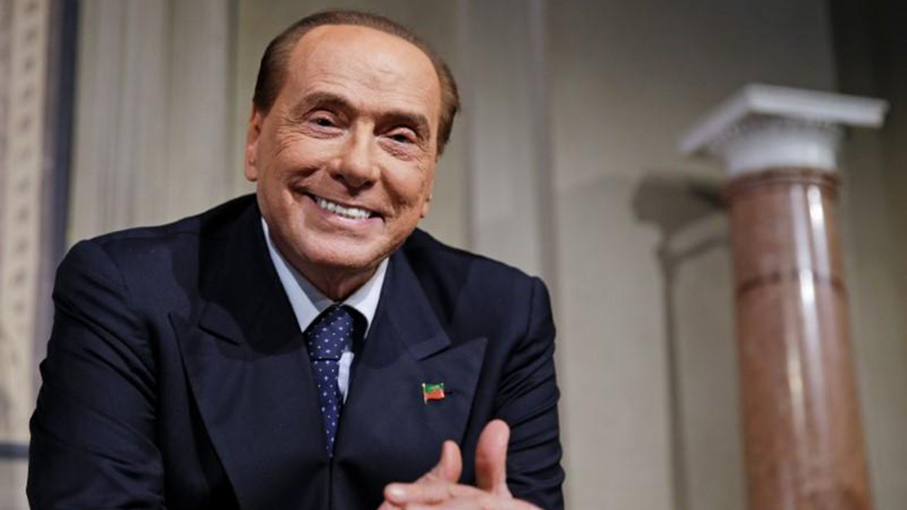 Neoliberal dünyanın sabık şövalyesi: Silvio Berlusconi