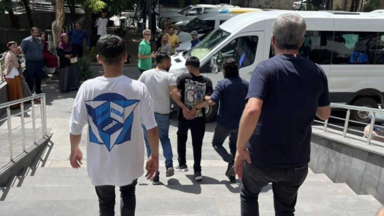 Sivan Adliyesi'nde şiddet gören çocuğun babası: Polisler bir ay önce beni tehdit etti