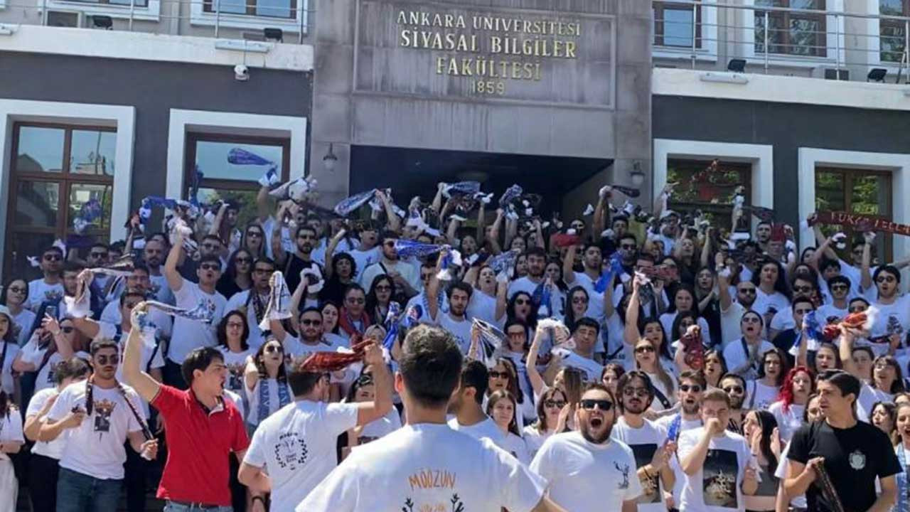 Mülkiyeliler, İnek Bayramı yasağını protesto etti: Yaşasın Mülkiye, kahrolsun istibdat