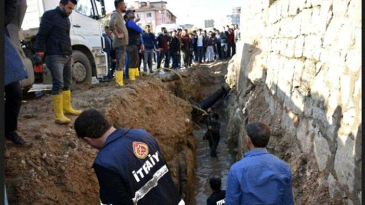 Belediyenin açtığı çukura düşen çocuk öldü