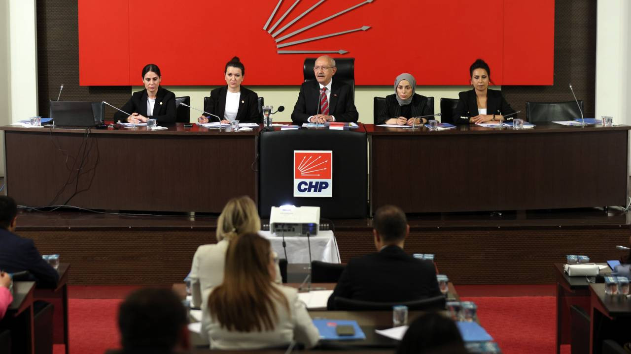 CHP’de kurultayın 29 Ekim Cumhuriyet Bayramı’nda yapılması planlanıyor