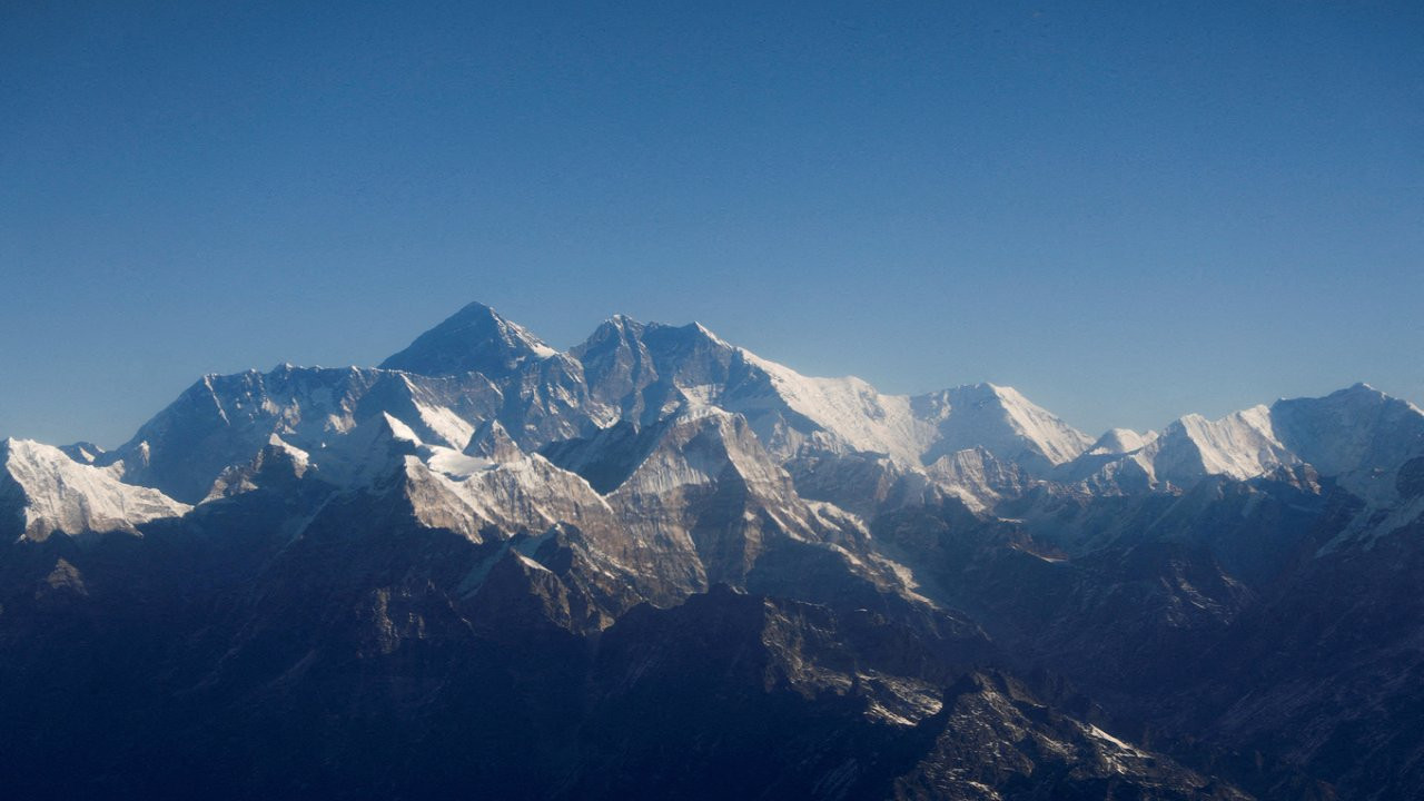 Rapor: 2100 yılında Himalayalar'daki buzulların yüzde 75'i eriyebilir