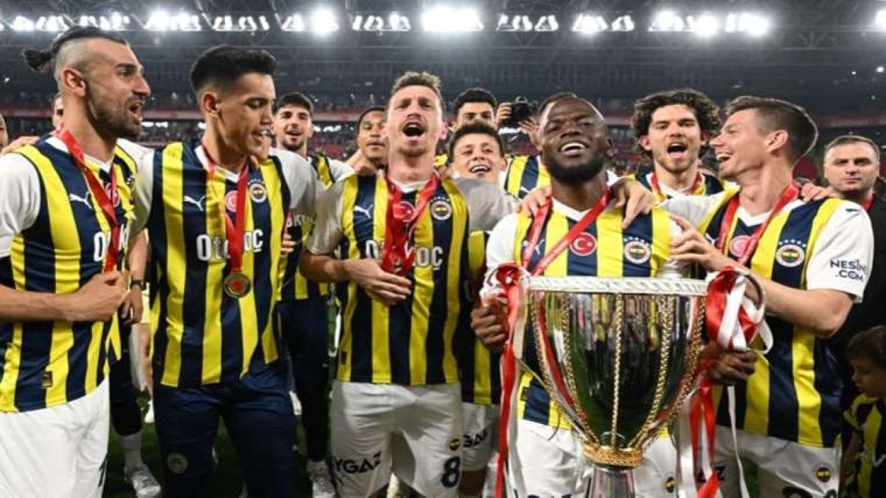 TFF'den Fenerbahçe'ye ceza yağdı, 5 yıldızlı forma 'incelemeye' alındı