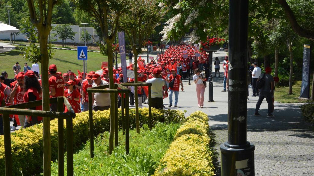 İTÜ'de TİS süreci tıkandı: İşçilerden hakları için kitlesel eylem