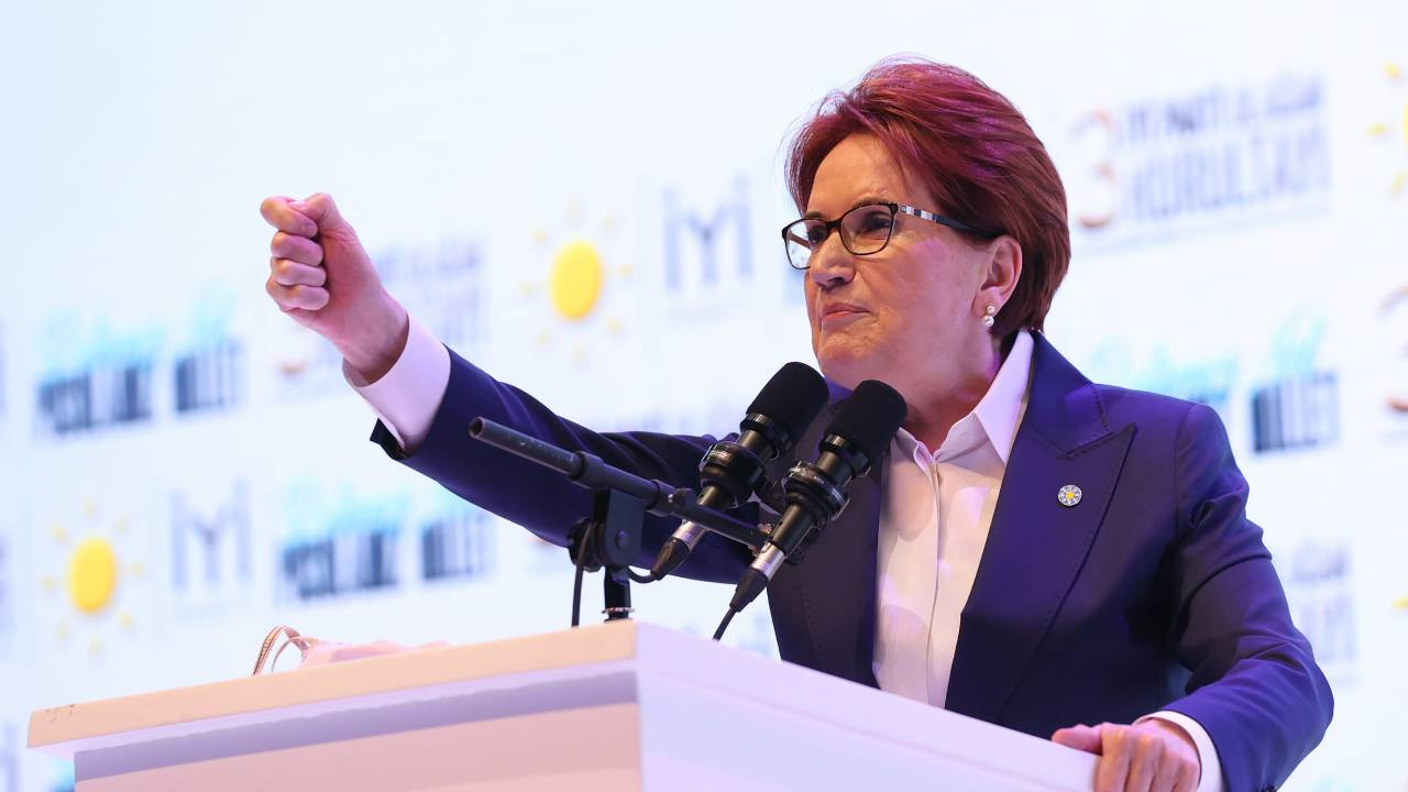 Demokrat Partili İlay Aksoy'dan 'vekil transferi' açıklaması: Aynı gün içinde iki farklı parti ile anlaşma yapıldı