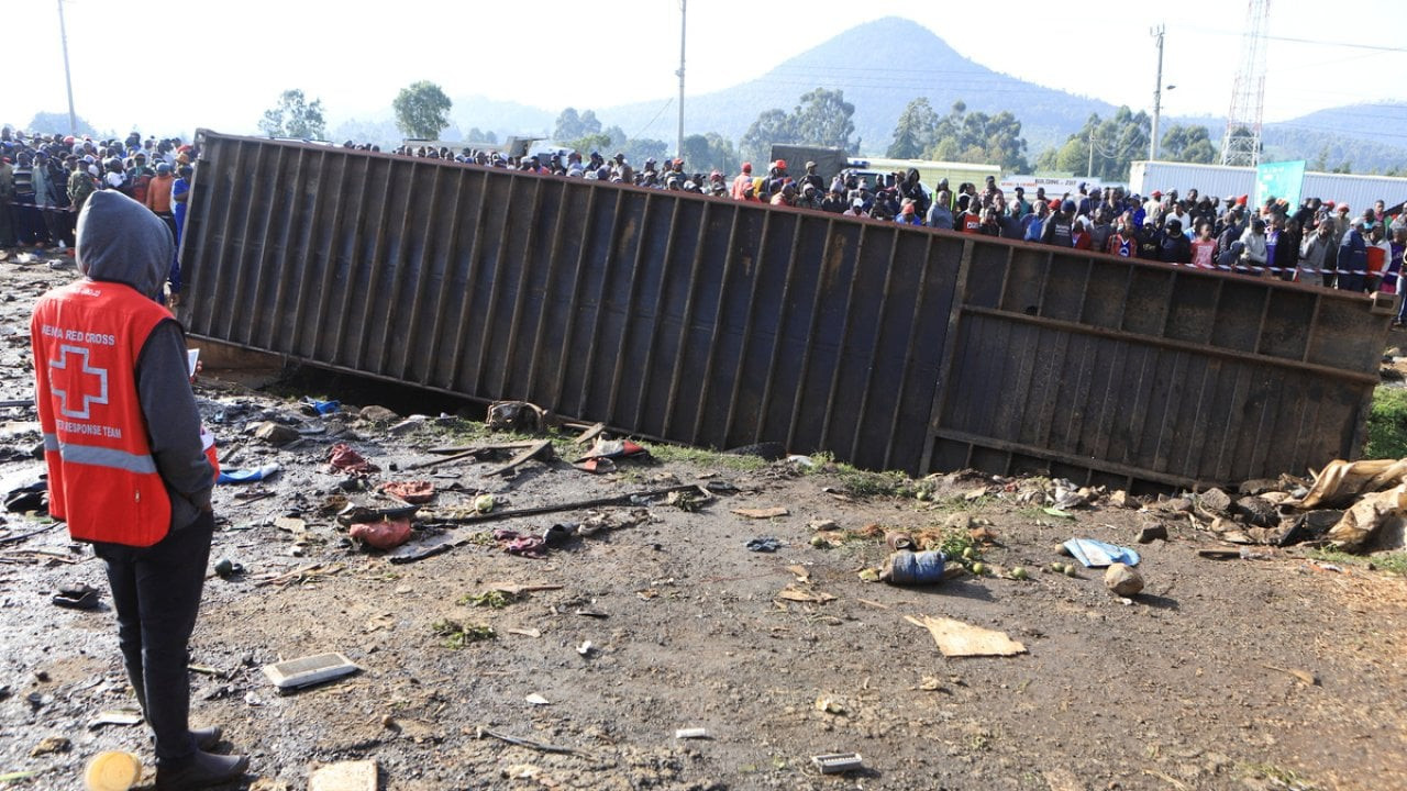 Kenya'da kamyon diğer araçlara ve yayalara çarptı: En az 51 kişi öldü