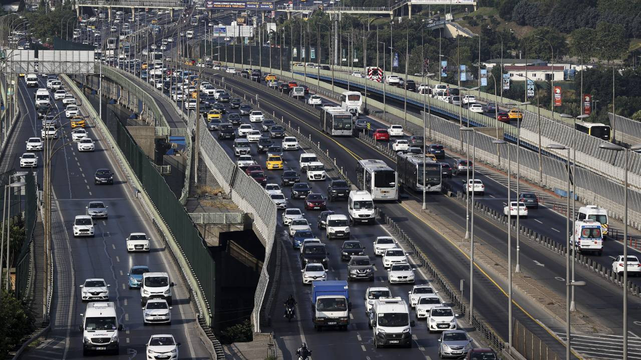 Bayram tatili sonrası İstanbul’da trafik yoğunluğu