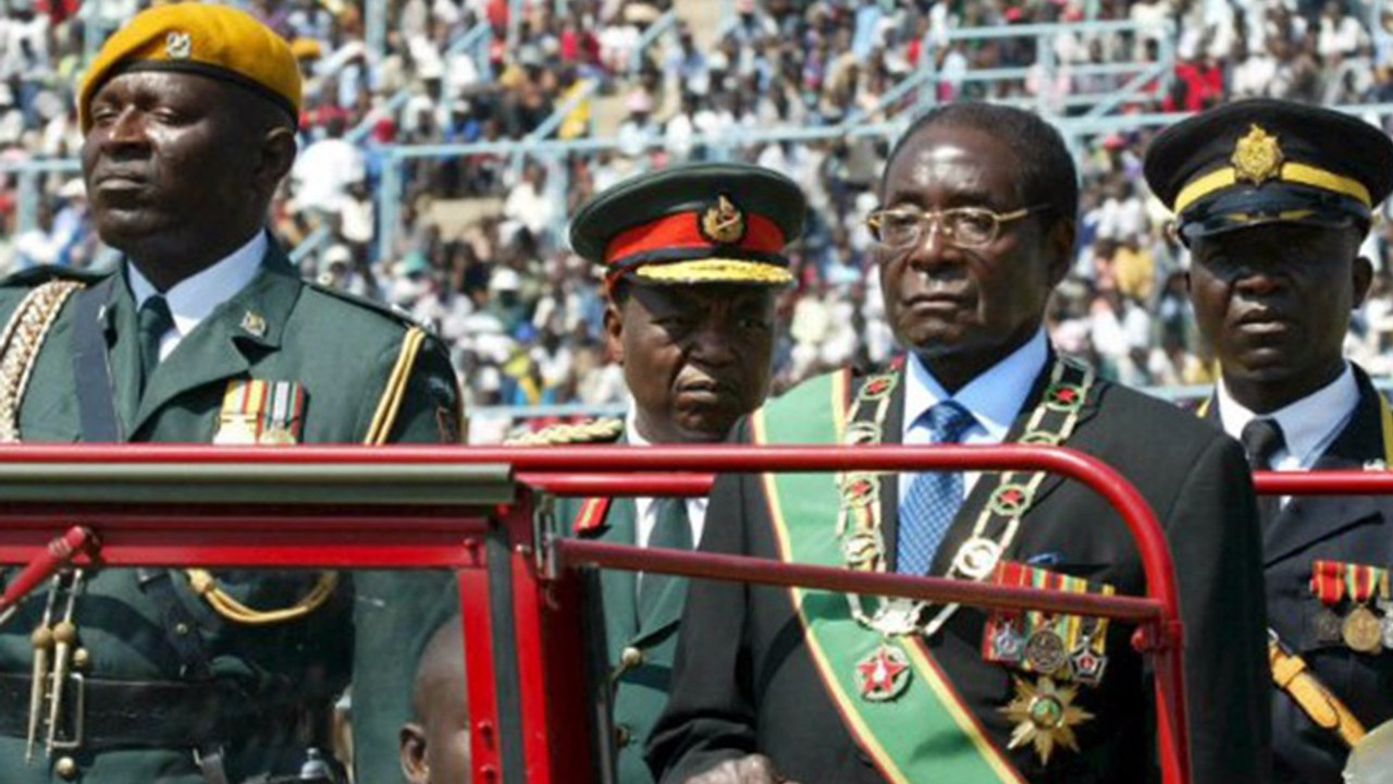 Zimbabve'de ordudan Mugabe'ye uyarı