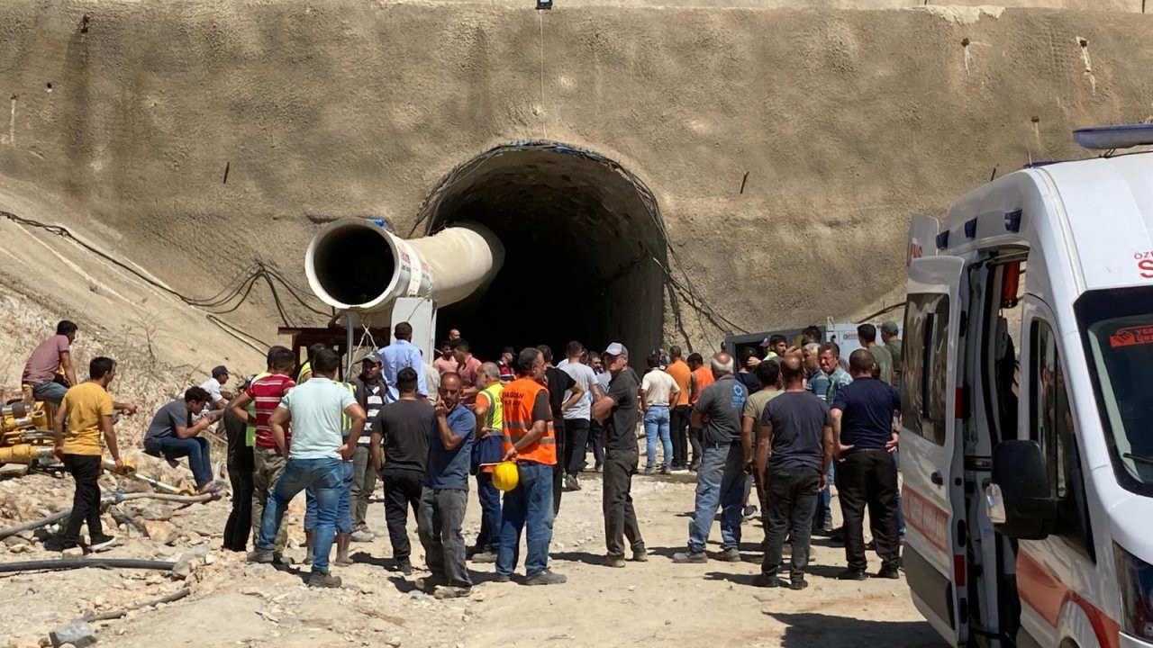 Manisa'da hızlı tren hattının tünel inşaatında gaz sızıntısı: Bir işçi öldü