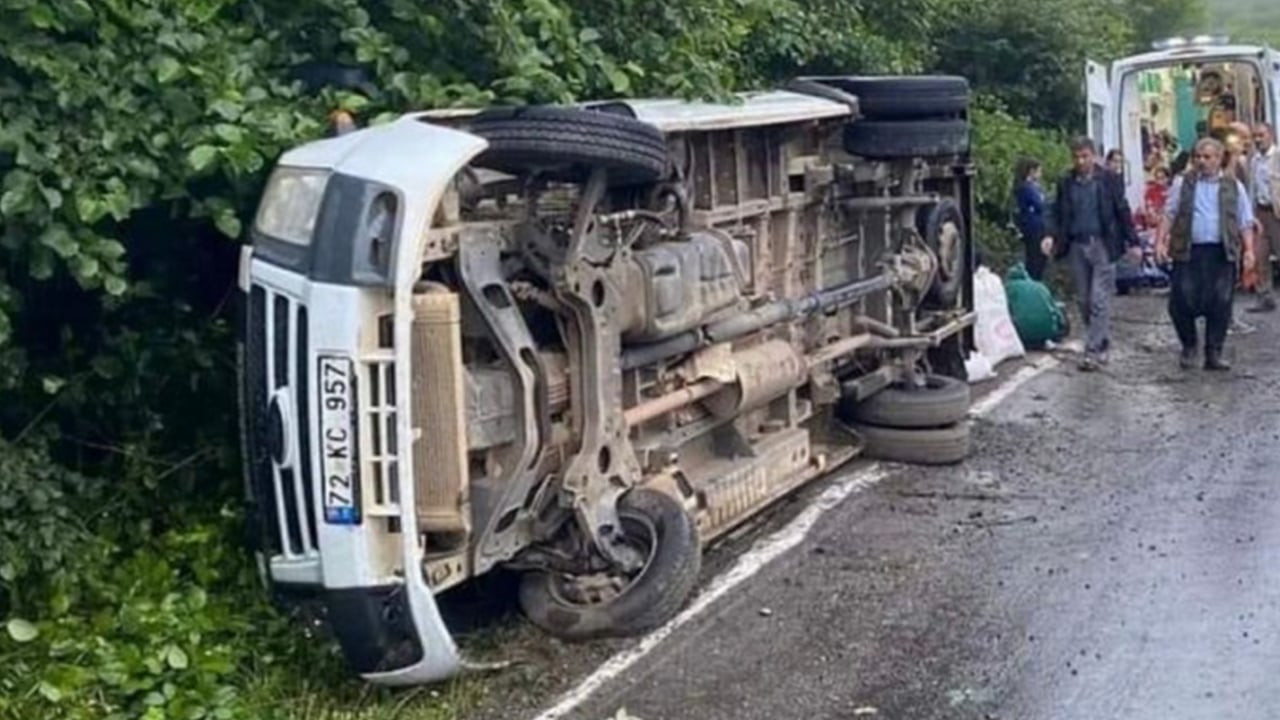 Ordu'da mevsimlik tarım işçilerini taşıyan minibüste kaza