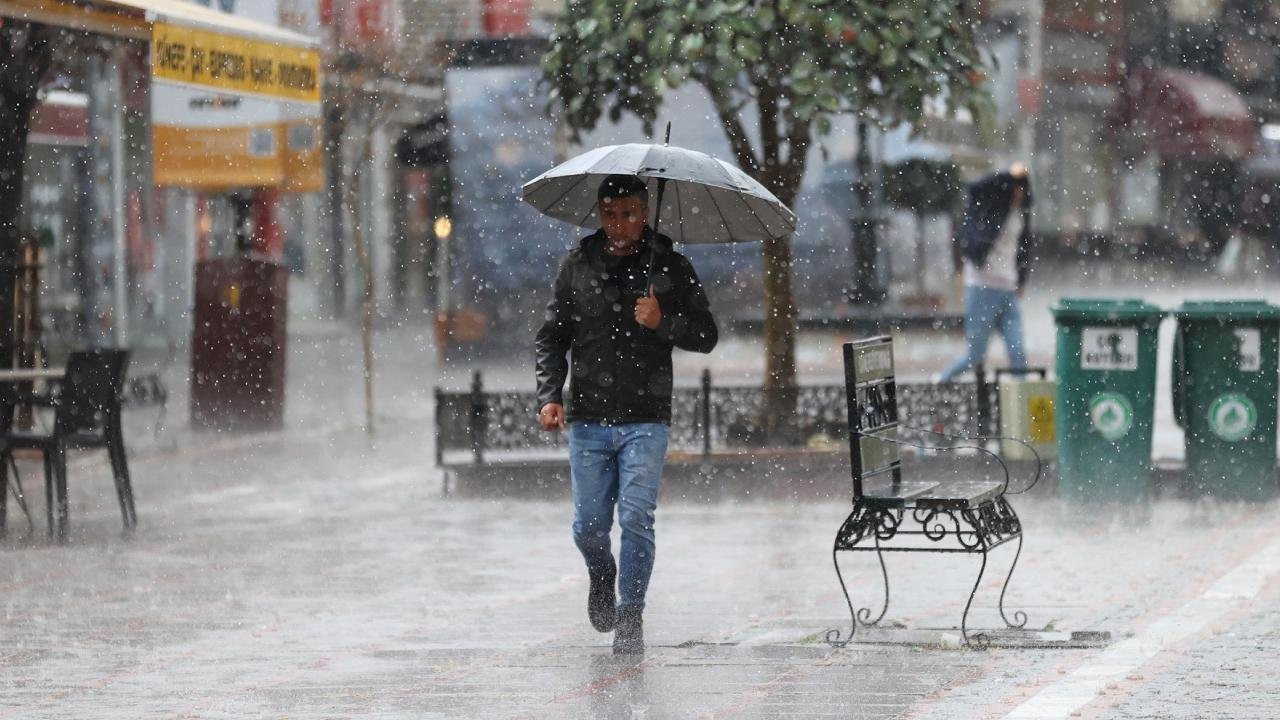 Kastamonu için gök gürültülü sağanak uyarısı
