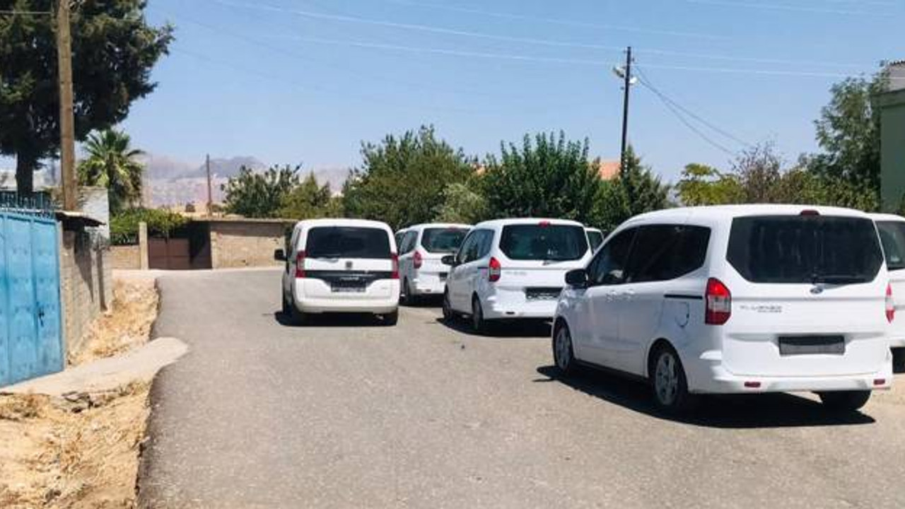 DEDAŞ, Şırnak Silopi'de elektrikleri kesti: İşlem, plakasız araçlar ve askerler eşliğinde yapıldı