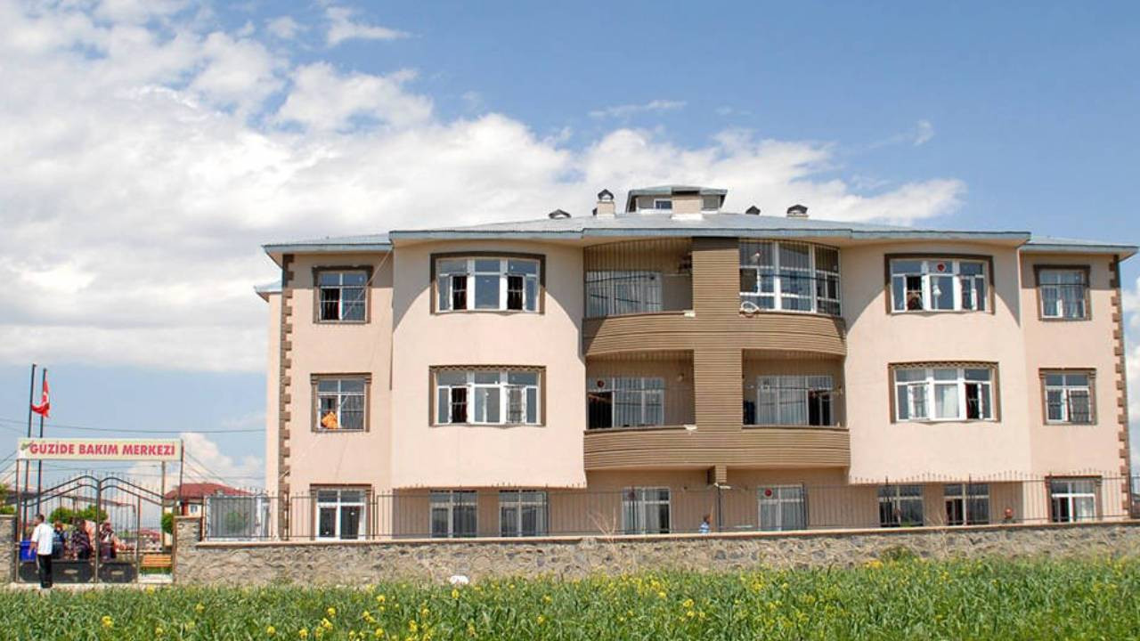 Engellilerin kaldığı bakım merkezinde işkence: Kamerasız alanda darbedildi