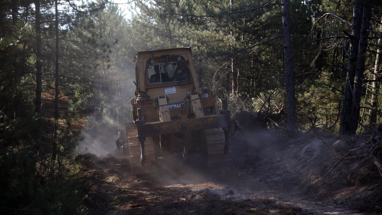 Bir orman yangını da Kastamonu'da çıktı: Havadan ve karadan müdahale ediliyor