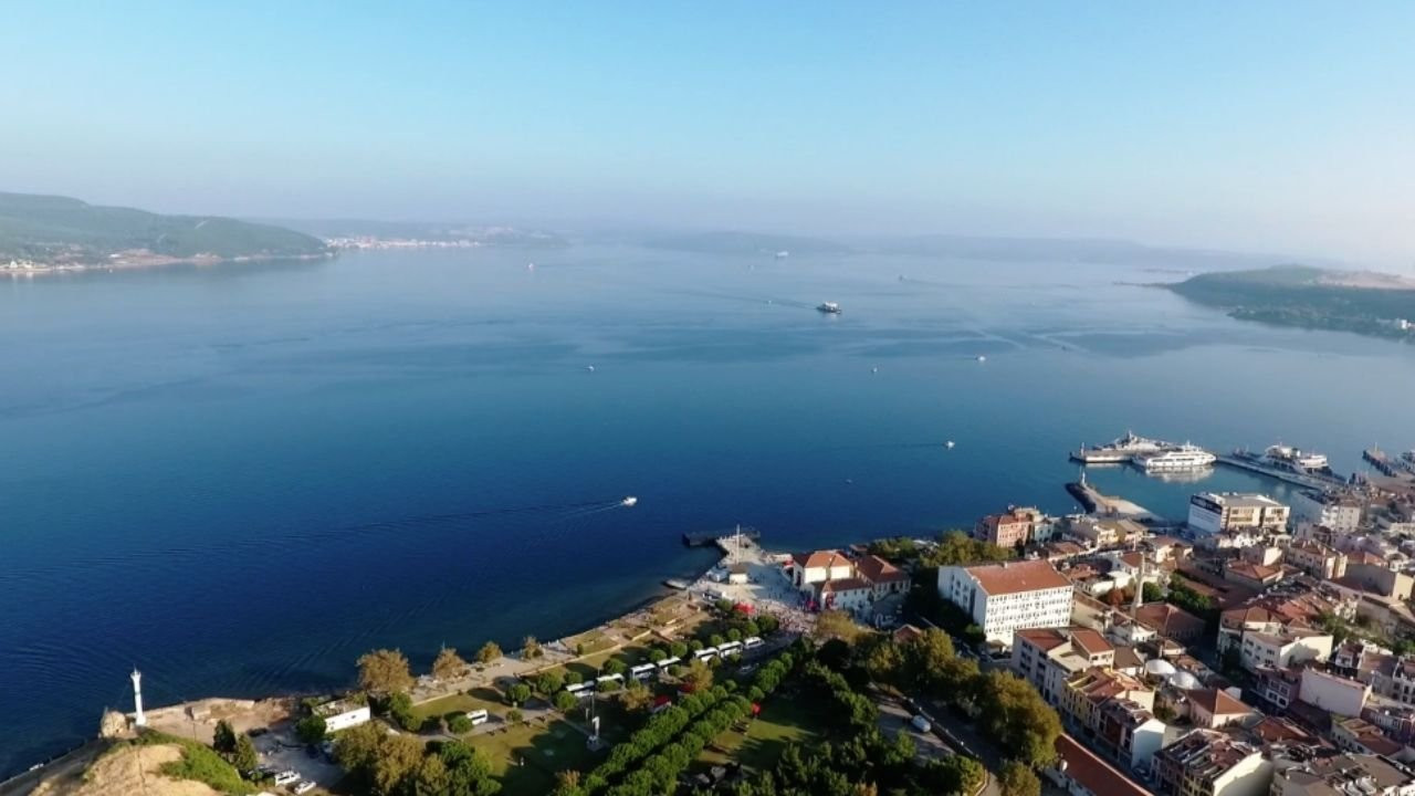 Çanakkale Boğazı, saat 22.00'da gemi trafiğine açılacak