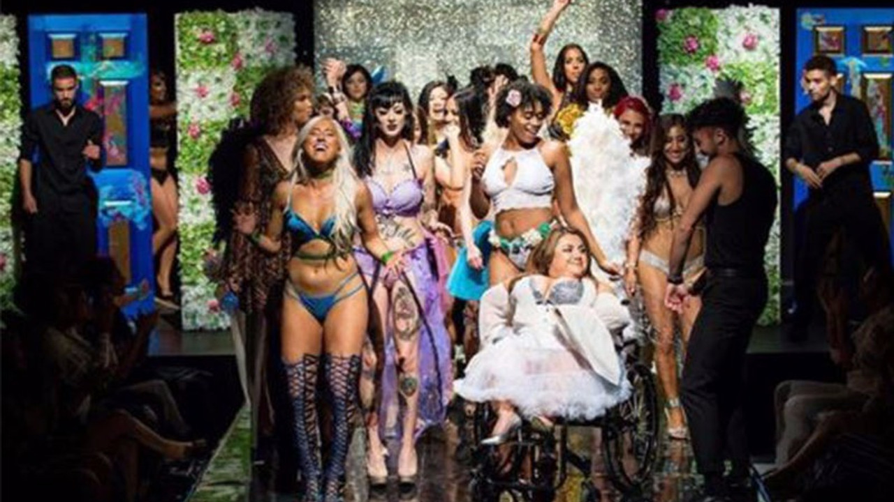 Anti-Victoria's Secret defilesi