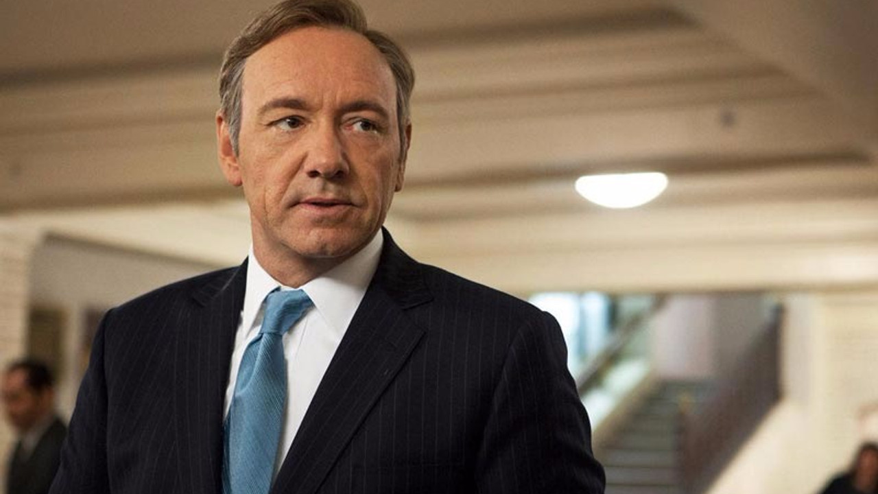 Kevin Spacey resmen kovulamıyor