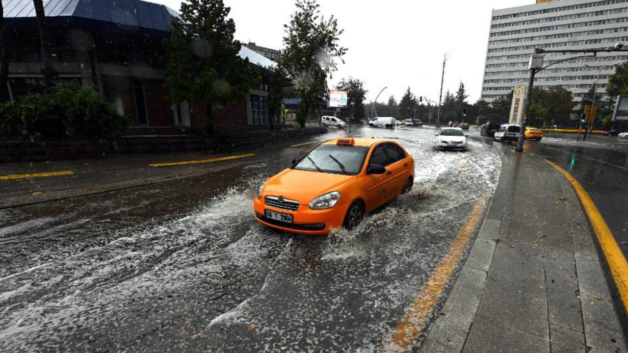 Meteoroloji ve AFAD uyardı: Ankara'ya dolu ve sağanak geliyor, sele dikkat
