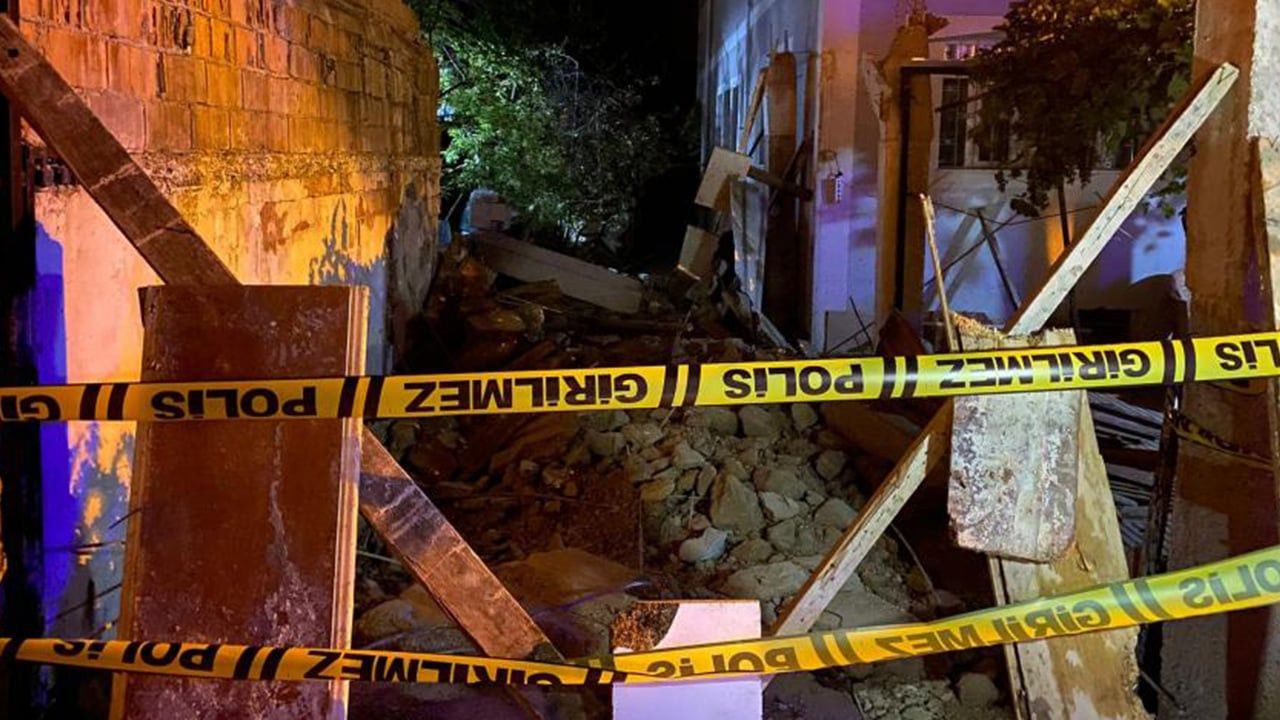 Maraş'ta garaj inşaatı çöktü, 2 kişi yaralandı