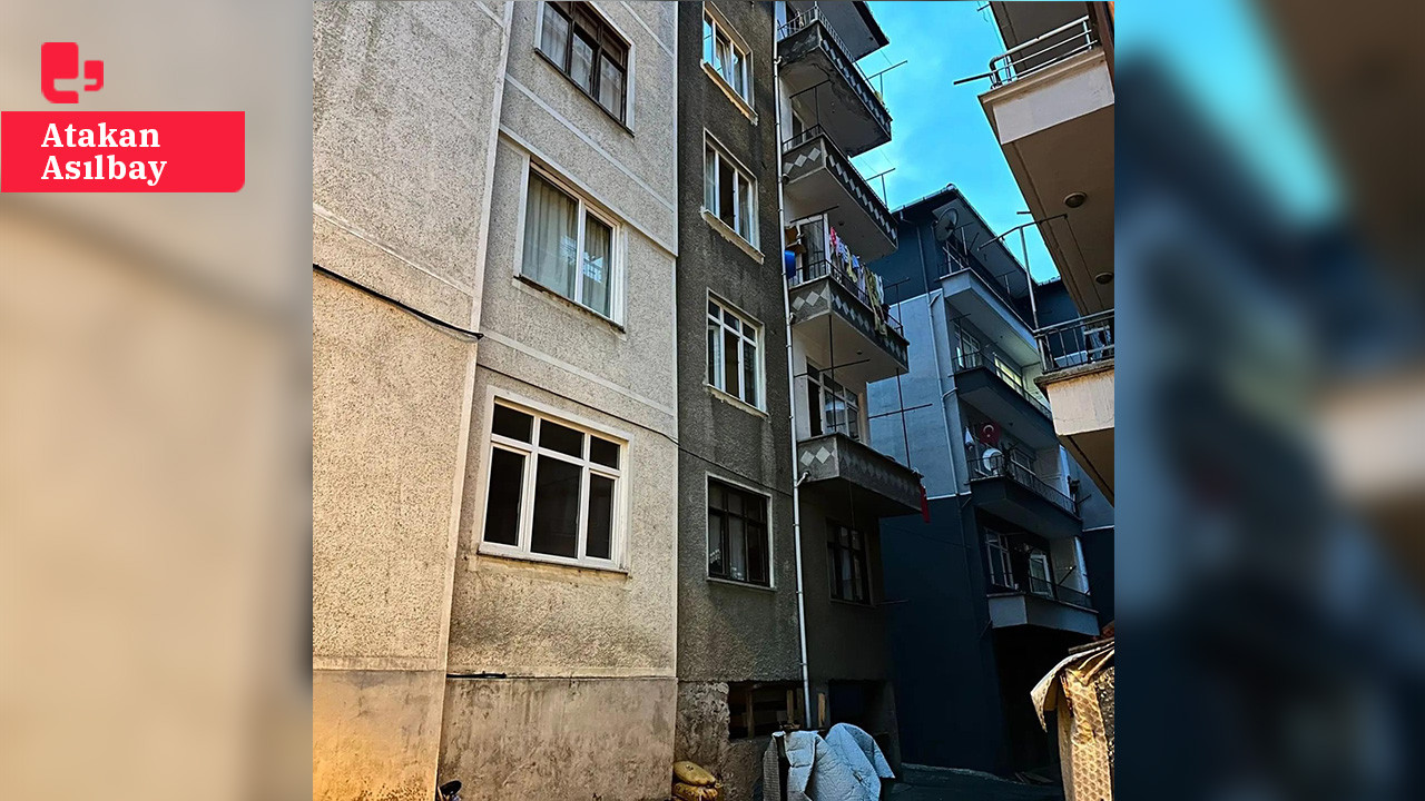 Depremzede ailenin yedi yaşındaki oğlu balkondan düşerek öldü