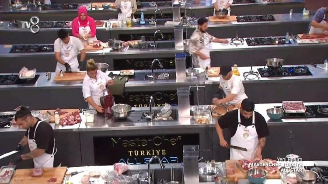 MasterChef All Star'da yeni takımlar belli oldu: Mehmet şef fenalaştı