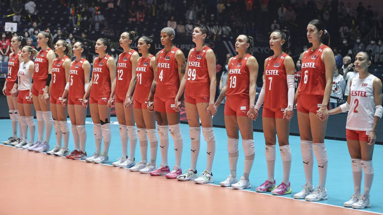 Türkiye A Milli Kadın Voleybol Takımı, Belçika'yı 3-0 yendi: 7'de 7 yaptı, B grubunu lider tamamladı