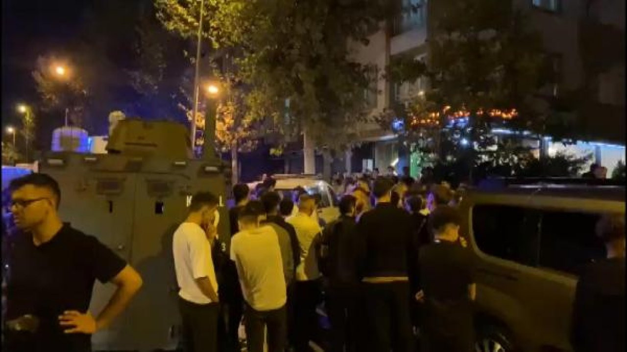 Esenyurt'ta bir kafede boğazından bıçaklanan kişi öldü