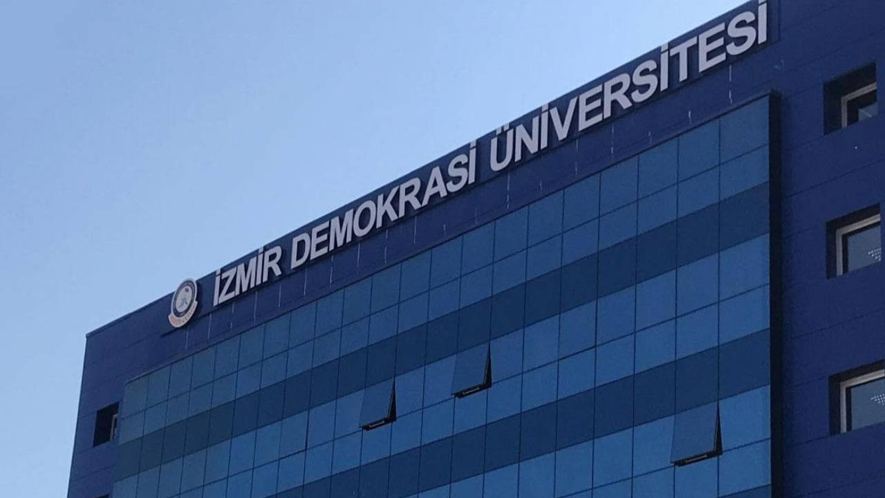 Sayıştay raporu: İzmir Demokrasi Üniversitesi, bakanlığın verdiği lojmanları amacı dışında kullanmış