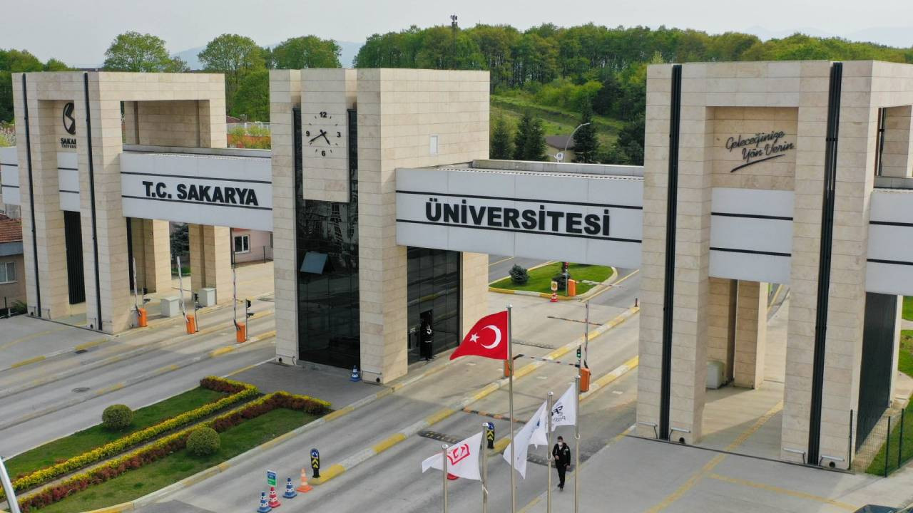 Sakarya Üniversitesi'nde usulsüz atama: 55 kişi mevzuata aykırı görevlendirilmiş