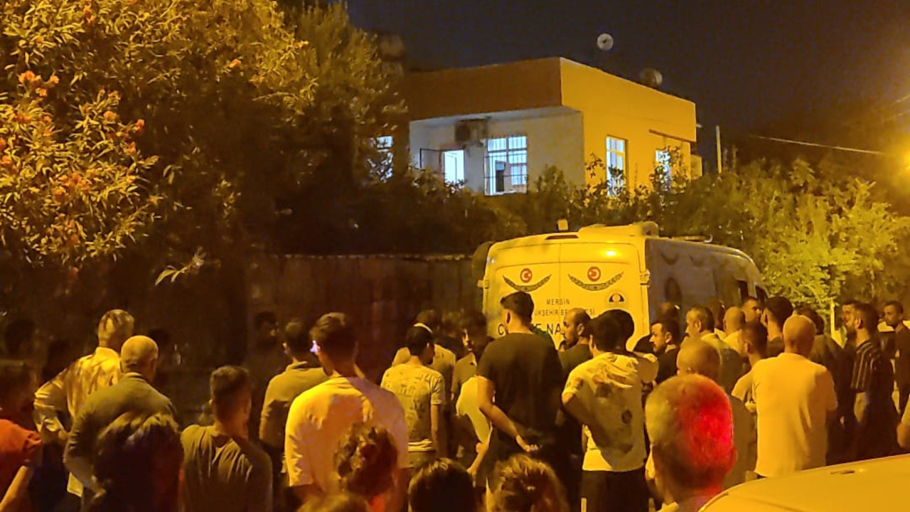 Eve gelince eşini bıçaklanarak öldürülmüş halde buldu