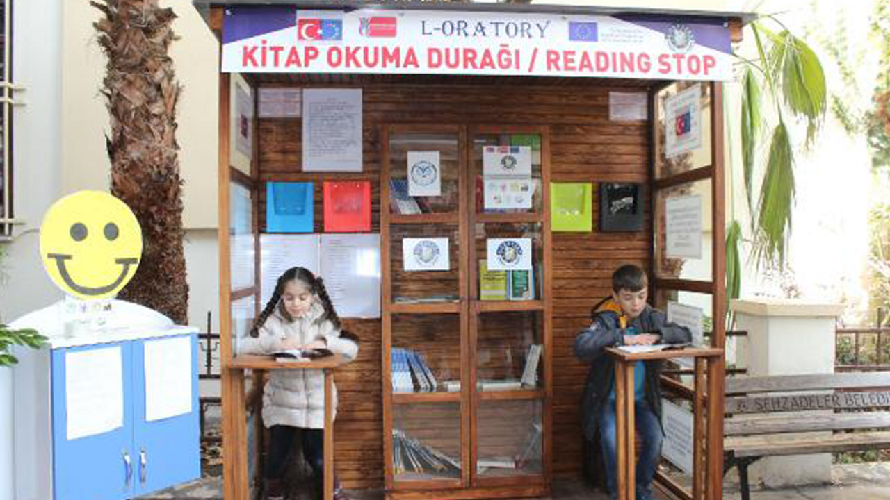 Kitap okuma durağı açtılar